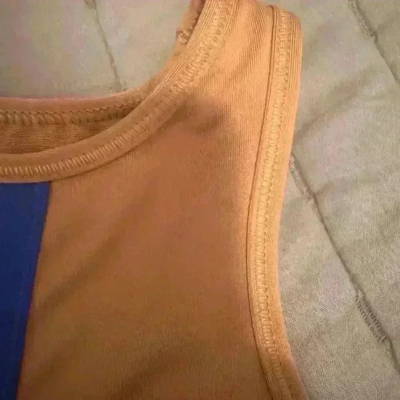 Nike dri fit bronze sports bra size xsmall - Picture 3 of 5